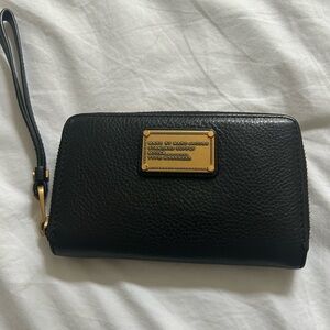 Marc Jacobs black wristlet wallet with gold detail in great condition
